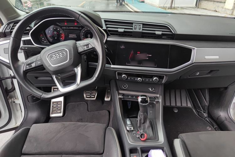 Used Audi Q3 2022 35 TFSI Fashion Dynamic Model