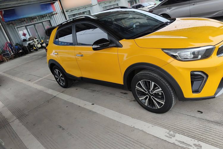 Used Kia kx1 Stonic 2021 1.4L CVT Fun & Sunroof Model