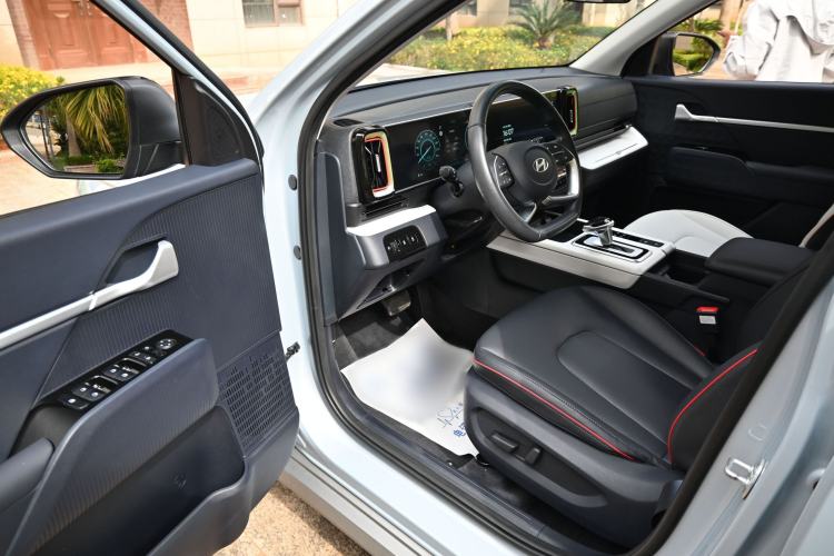 Used Hyundai ix35 2023 Musso 2.0L Flagship Edition TOP Interior 11