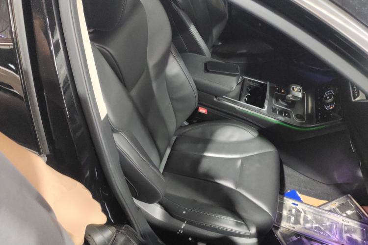 Used Hongqi H5 2022 Classic Model Facelift 1.8T Automatic Smart Connect Flagship Edition
