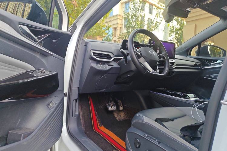 Used Volkswagen ID.4 CROZZ 2021 Long-Range PRO Two-Wheel Drive Version