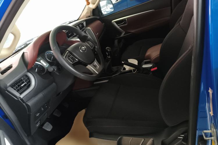 Used Huanghai Da Niu 2022 2.8T Pioneer Edition Manual Diesel 4x4 Value-Added Flatbed Cargo Box JE493ZLQ6H