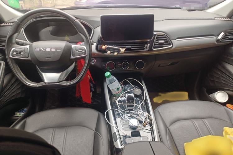 Used EXEED Lingyun 2019 1.6T Two-Wheel Drive Diamond Edition Interior 2