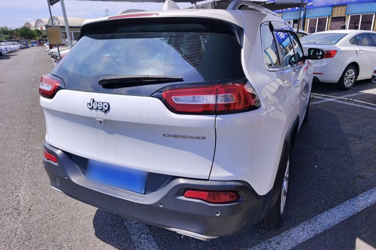 Used Jeep Cherokee 2017 2.4L Leading Smart Edition