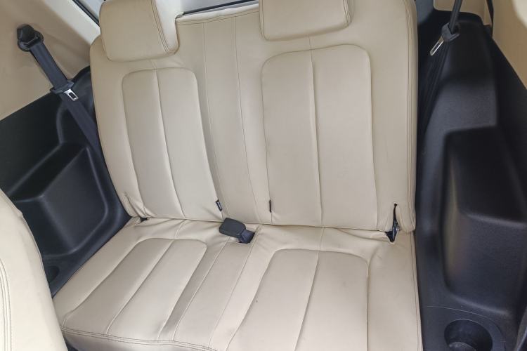 Used Brilliance Xinri i03A 2022 Rental Custom Edition Left Rear Seat