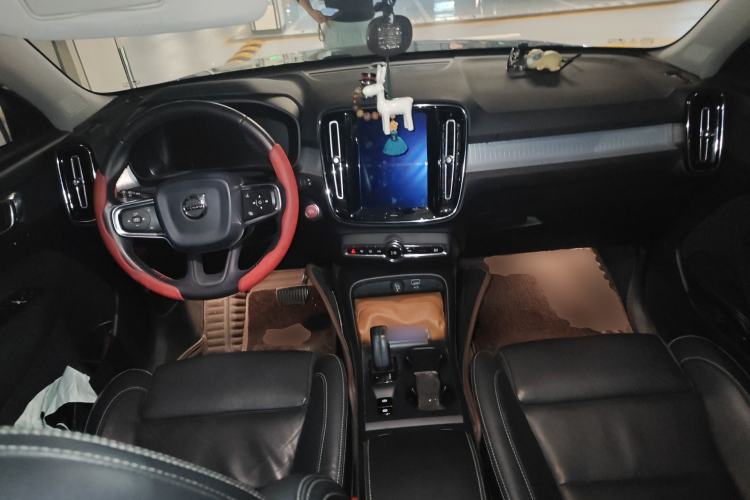 Used Volvo XC40 2019 T4 Four-Wheel Drive Midnight Amazon Blue