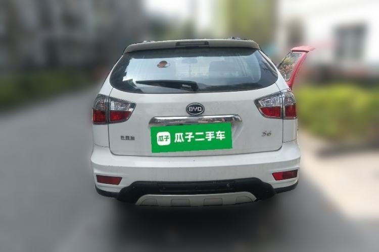 Used BYD S6 2013 Jingyue Edition 2.0L Manual Luxury Model 5 Seats
