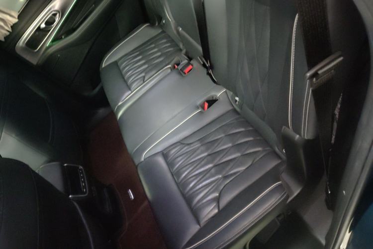 Used GAC Trumpchi GS8 2022 Linghang Series 2.0 TGDI Two-Wheel-Drive Luxury Smart Connectivity Version (7 Seats)
