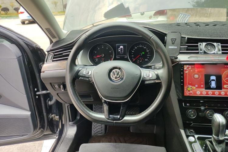 Used Volkswagen Magotan 2017 330TSI DSG Luxury Model