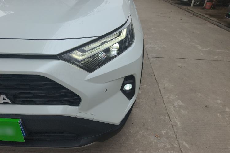 Used Toyota RAV4 2023 2.0L CVT Two-Wheel Drive Fashion Plus Edition