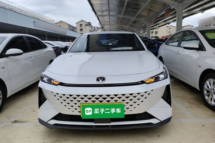 Used Changan UNI-V iDD 2024 Blue Whale Smart Electric iDD 136km Smart & Fun Model
