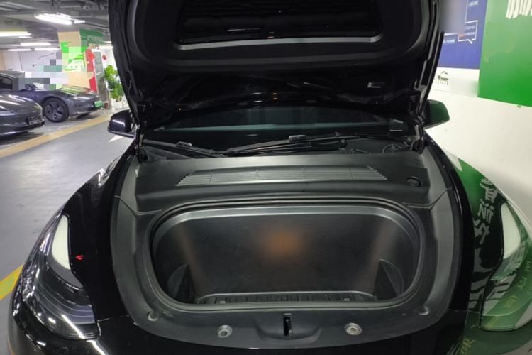 Used Tesla Model Y 2023 Rear-Wheel-Drive Version
