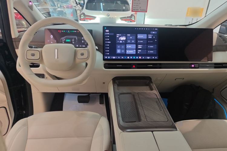 Used Wey Gaoshan 2025 Four-Wheel Drive Alpine 8
