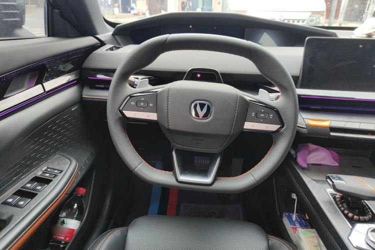 Used CHANGAN UNI-V 2022 1.5T Smart Navigation Version
