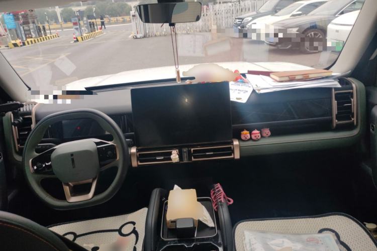 Used iCAR 03 2024 401km Two-Wheel Drive Standard Advanced Version Center Console