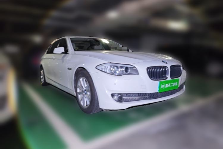 Used BMW 5 Series 2011 523Li Leading Model Front Right 45 Deg