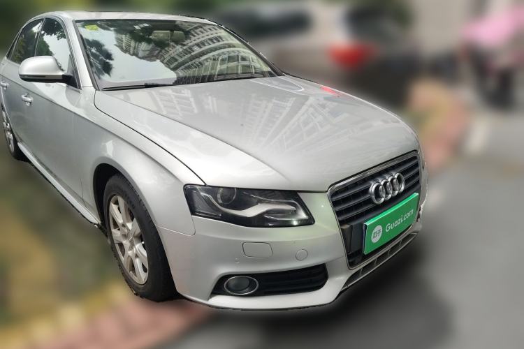 Used Audi A4L 2012 2.0 TFSI automatic standard version