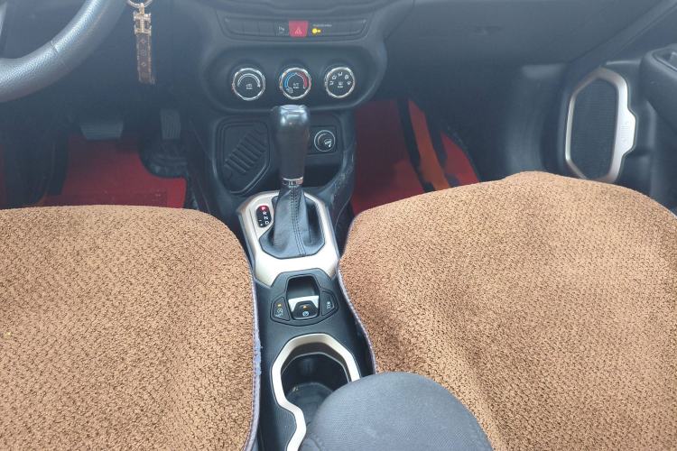 Used Jeep Renegade 2017 180T Automatic High-Energy Version