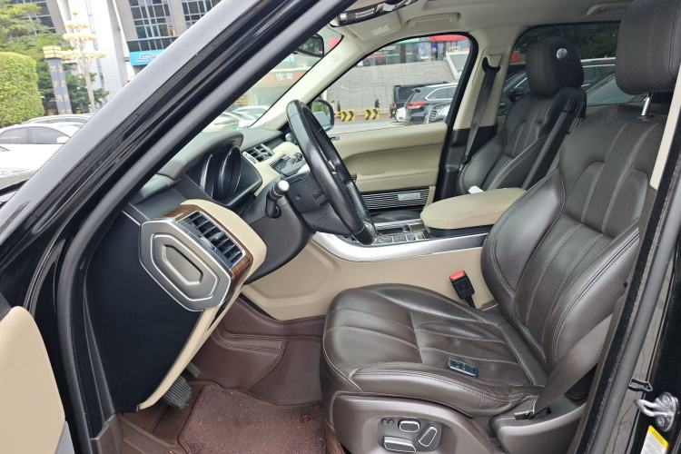 Used Land Rover Range Sport 
