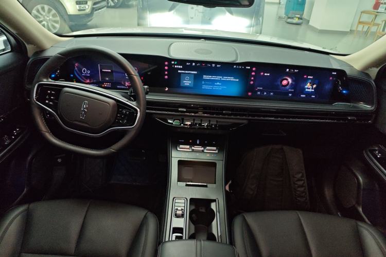 Used Lincoln Corsair 2023 2.0T Two-Wheel Drive Luxury Edition Center Console