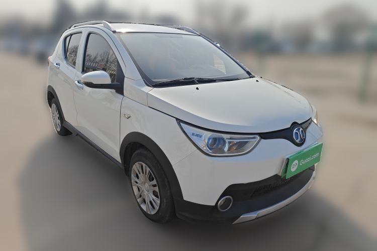 Used BAIC New Energy EC 2017 EC200 Dynamic Edition Front Right 45 Deg