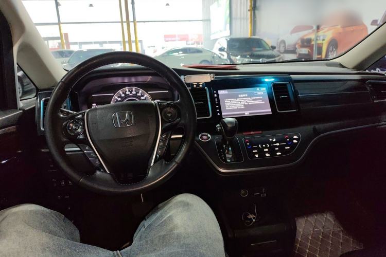 Used Honda Elysion 2016 2.4L Luxury Edition
