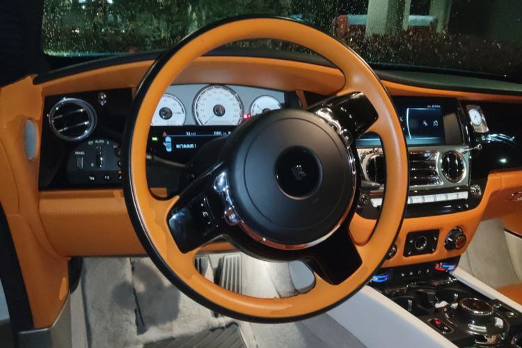 Used Rolls-Royce Dawn 2018 6.6T Standard Edition
