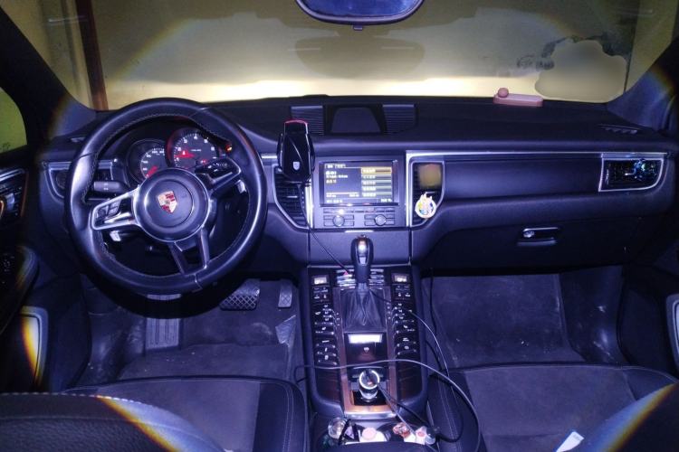 Used Porsche Macan 2014 Macan 2.0T Center Console