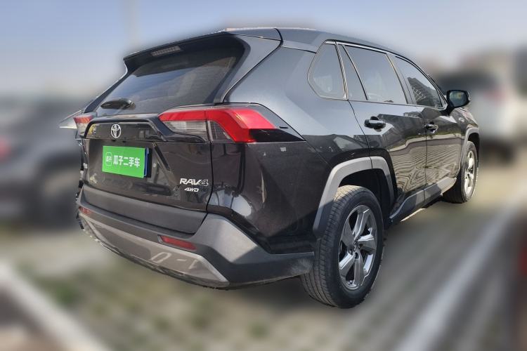 Used Toyota RAV4 2021 2.0L CVT 4x4 Style PLUS Edition
