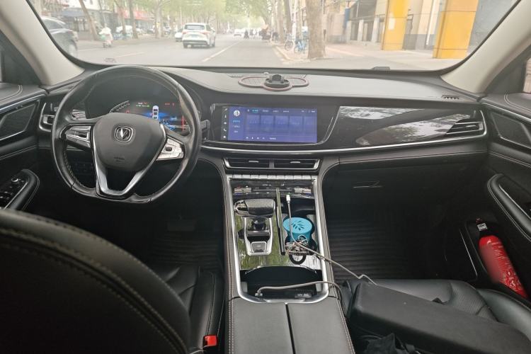 Used CHANGAN CS85 COUPE 2019 2.0T Automatic Luxury Edition China V Standard Center Console