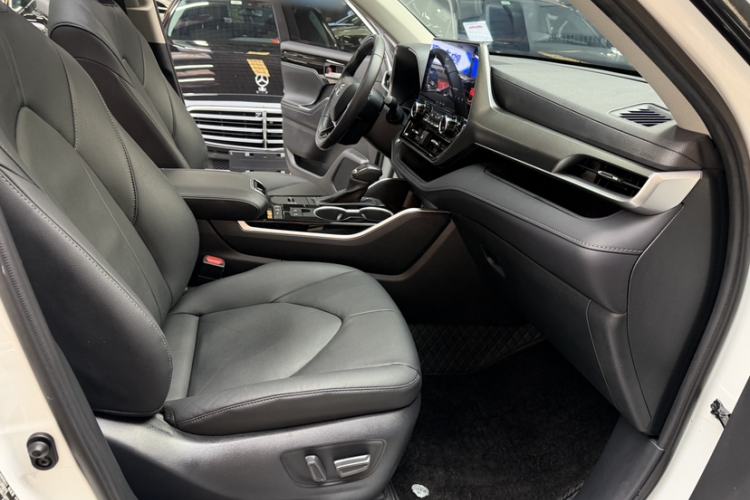 Used Toyota Highlander 2023 2.5L Smart Electric Hybrid Dual-Engine Four-Wheel Drive Prestige Version – 7 Seats
