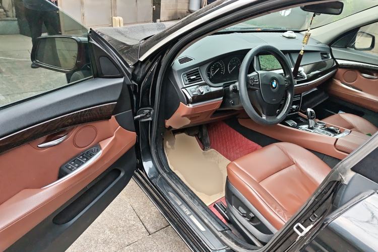 Used BMW 5 Series GT 2013 535i Elegant Edition
