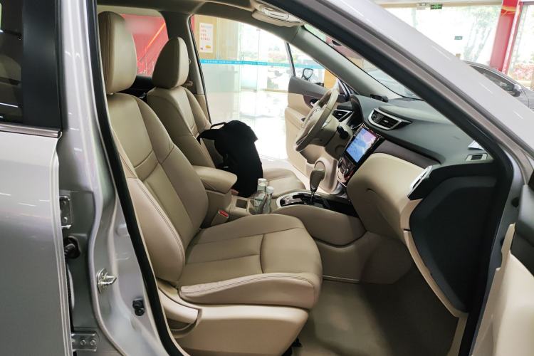 Used Nissan X-Trail 2014 2.0L CVT Comfort Edition 2WD
