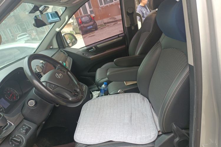 Used SAIC MAXUS G10 2016 2.0T Automatic Executive Edition Left Front Seat