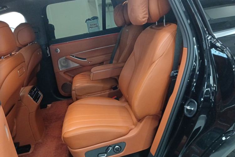 Used Hima AITO M8 2025 Extended-Range Max+ Version 53.4 kWh 6-Seater Edition Left Rear Seat