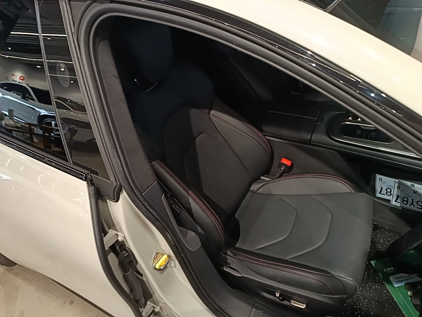 Xiaomi Auto SU7 2024 Four-Wheel Drive Ultra-Long Range Advanced Intelligent Driving Max Edition — снимка 19