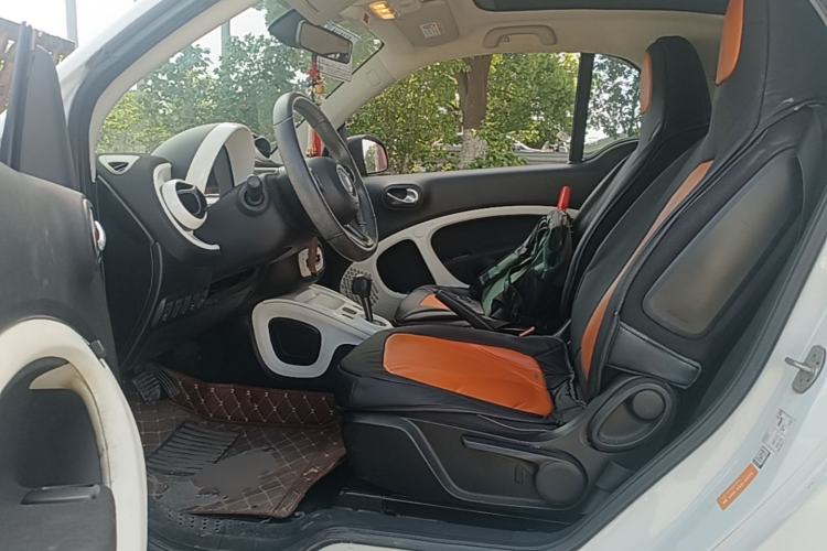 Used smart fortwo 2015 1.0L 52 kW Hardtop Passion Edition
