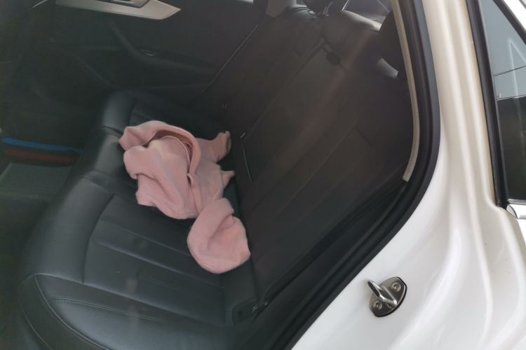 Used Audi A4L 2019 40 TFSI Fashion Edition China VI Emission Standard
