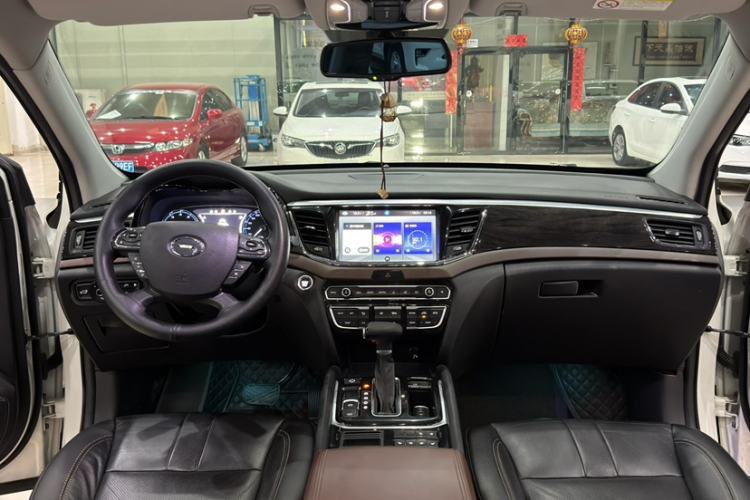 Used GAC Trumpchi GS8 2017 320T Two-Wheel Drive Luxury Smart Connectivity Version (7 Seats)