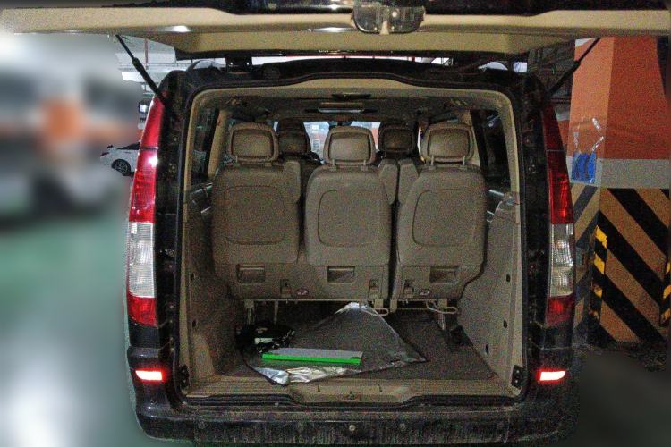 Used Mercedes-Benz Viano 2010 2.5L Luxury Edition