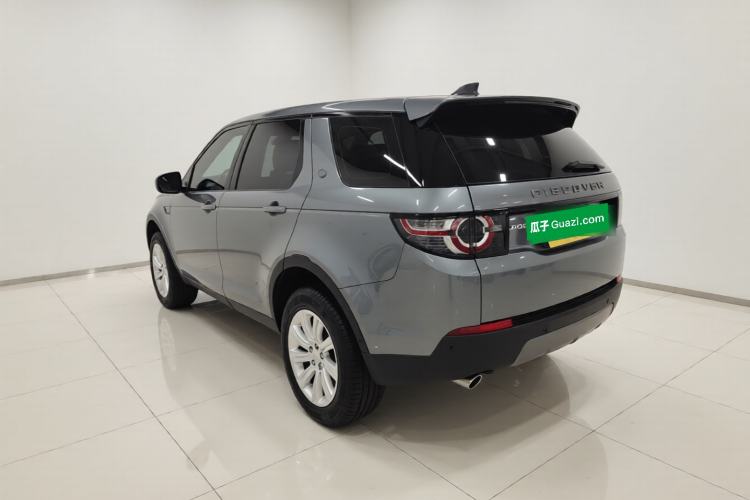 Used Land Rover Discovery Sport 2018 240 PS SE Version Exterior 2
