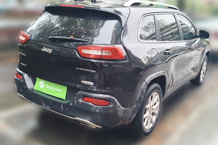 Used Jeep Cherokee 2016 2.4L Professional Edition Rear Right 45 Deg