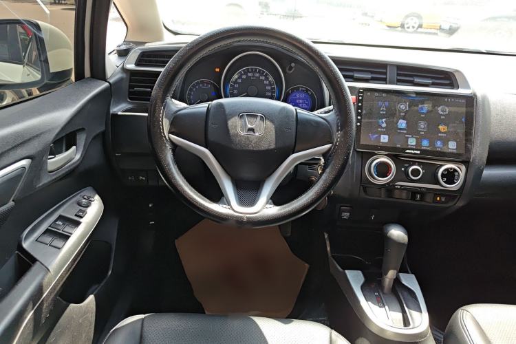 Used Honda Fit 2014 1.5L SE CVT Fashion Model Steering Wheel