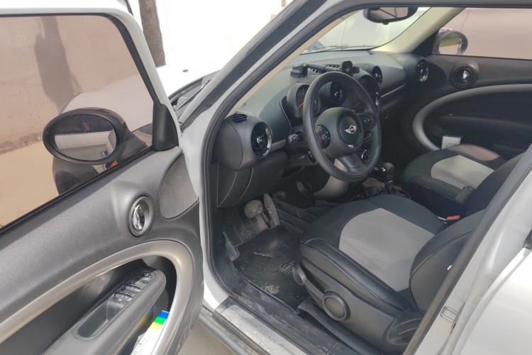 Used MINI Countryman 2014 1.6L COOPER Fun Driver Seat