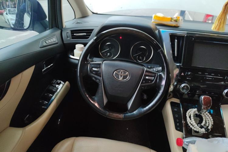 Used Toyota Alphard 2018 Revised Version 3.5L Luxury Edition Steering Wheel