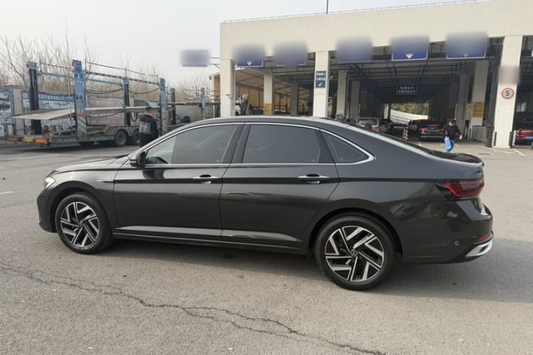 Used Volkswagen Sagitar 2023 300TSI DSG Excellence Edition Exterior 3