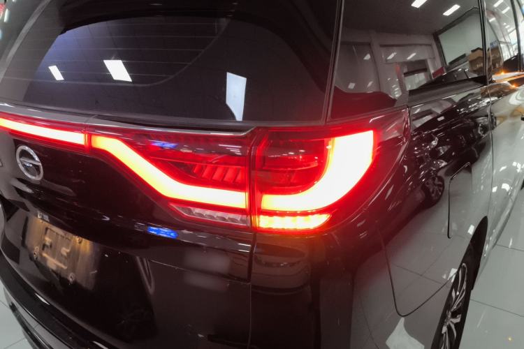 Used GAC Trumpchi M8 2023 Lingxiu Series 390T Luxury Edition Exterior 3