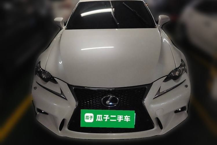 Used Lexus IS 2015 200T Leading Edition