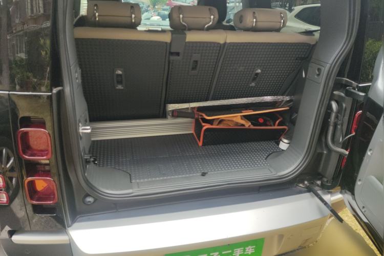 Used Land Rover Defender 2022 90 2.0T P300 Tiger-Power Ambition Edition