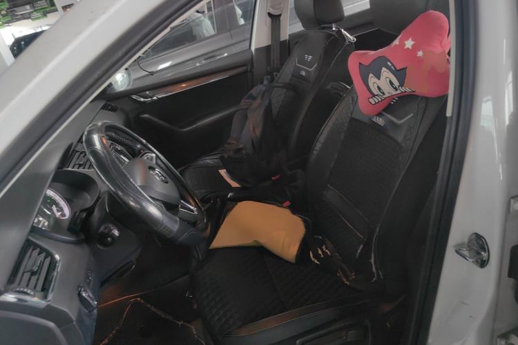 Used Skoda Octavia 2018 Station Wagon TSI230 DSG Luxury Edition Left Front Seat